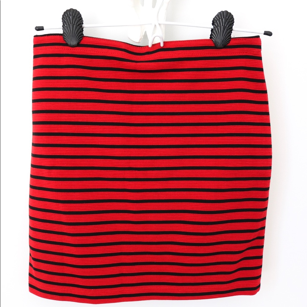 Forever 21 Red & Black Striped Bodycon Skirt - Picture 4 of 4